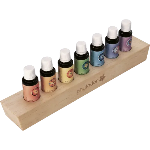 Holzständer mit Chakra-Öle Set 7x20ml
